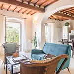 Borgo La Fonte - Together In Tuscany * Cortona